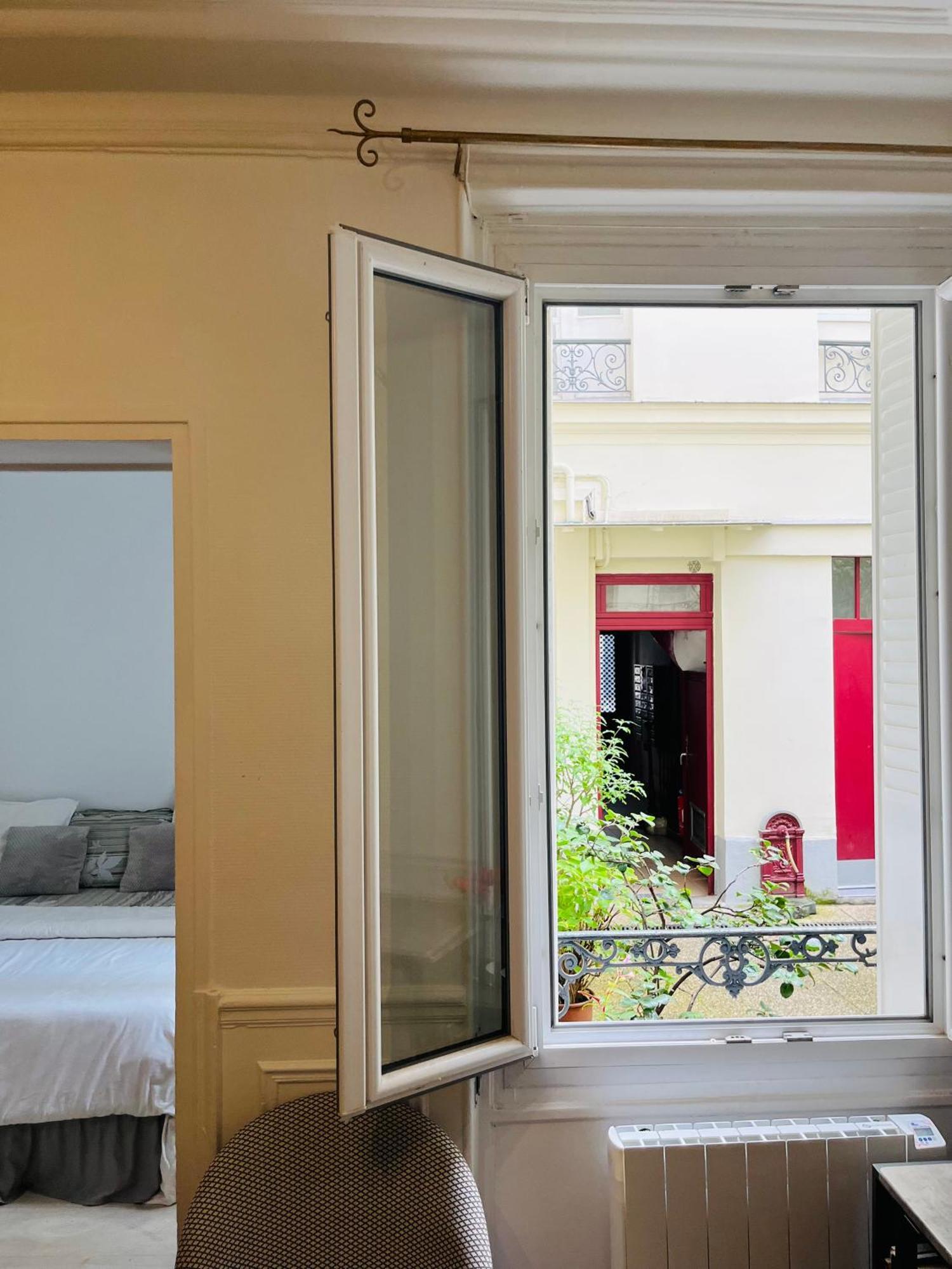 Apartment In Montmartre, Paris, Near Sacre-Coeur Read Host Profile For Booking Exterior photo