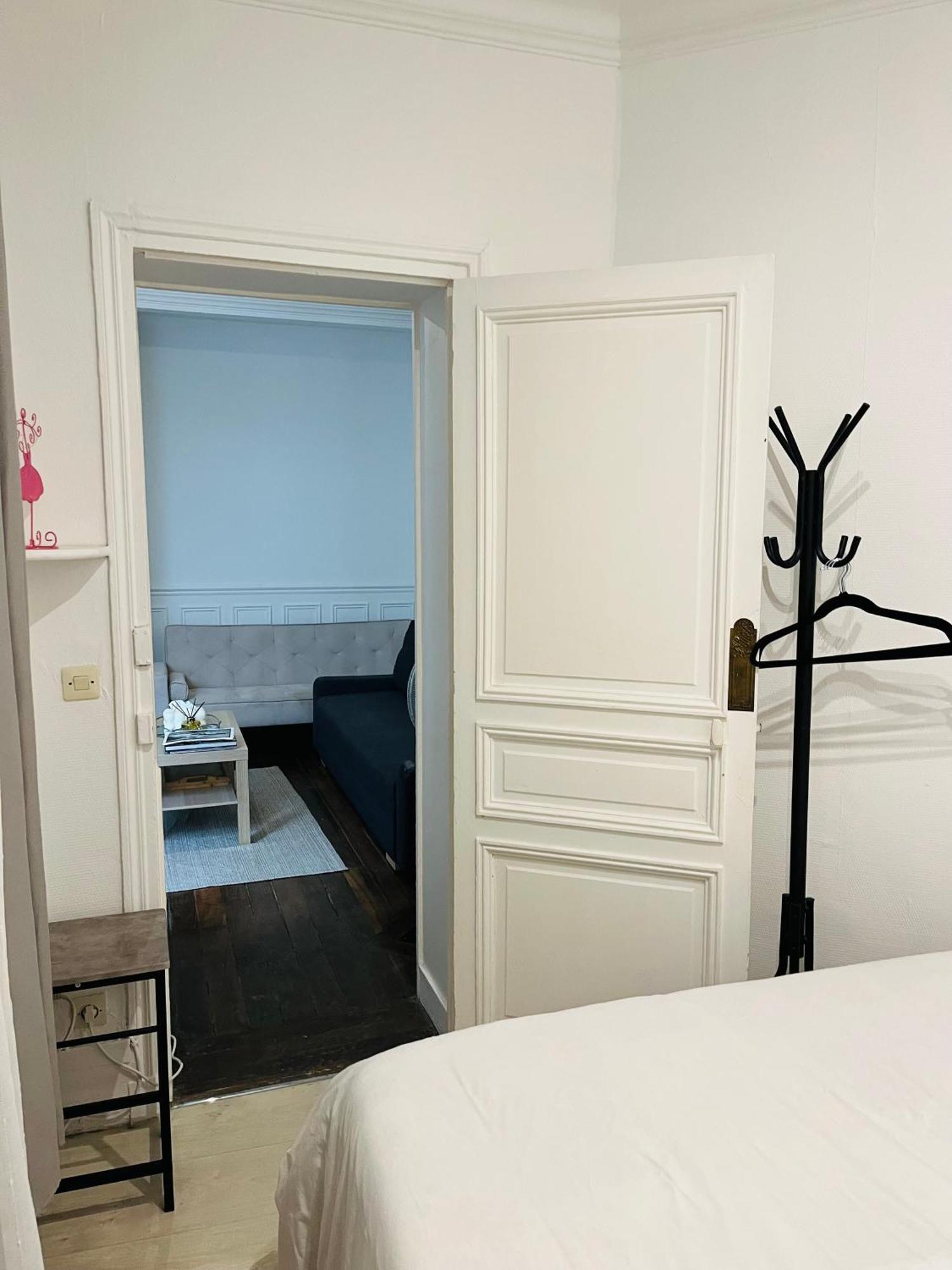 Apartment In Montmartre, Paris, Near Sacre-Coeur Read Host Profile For Booking Exterior photo