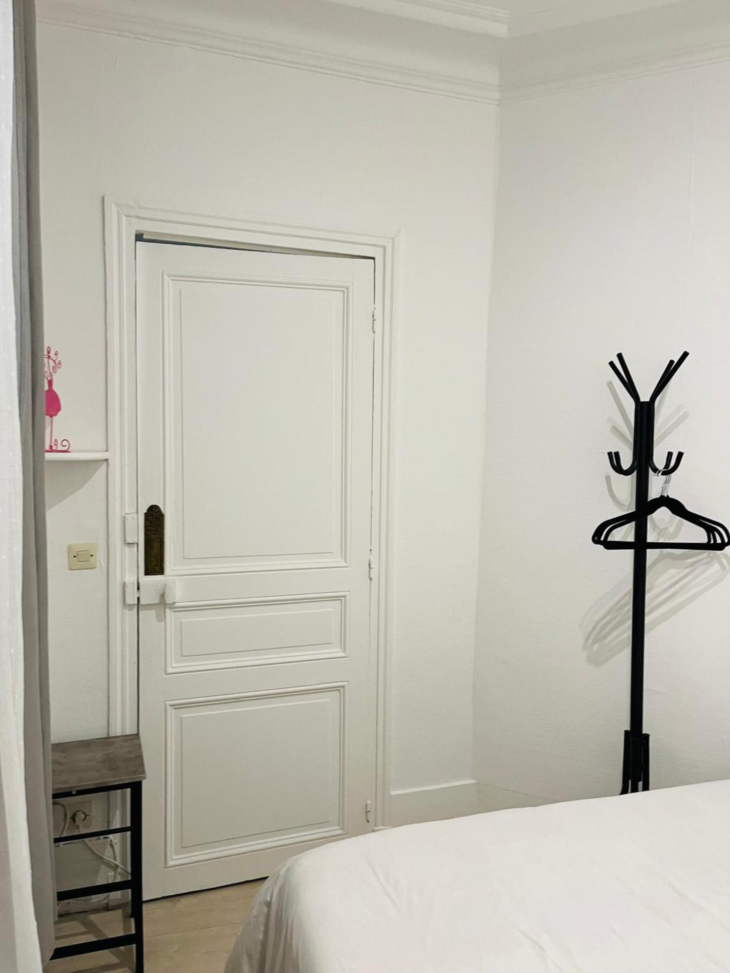 Apartment In Montmartre, Paris, Near Sacre-Coeur Read Host Profile For Booking Exterior photo