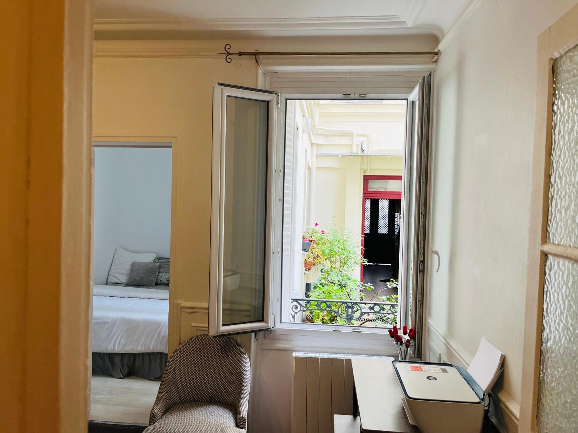 Apartment In Montmartre, Paris, Near Sacre-Coeur Read Host Profile For Booking Exterior photo